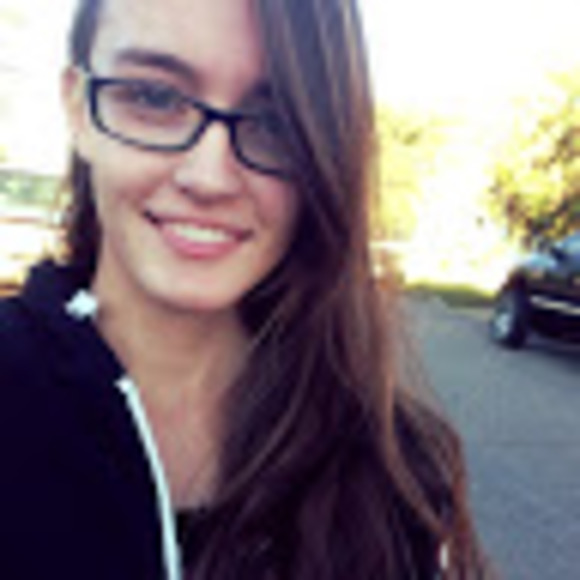 Meet your Posher, Sara - Picture 1 of 1